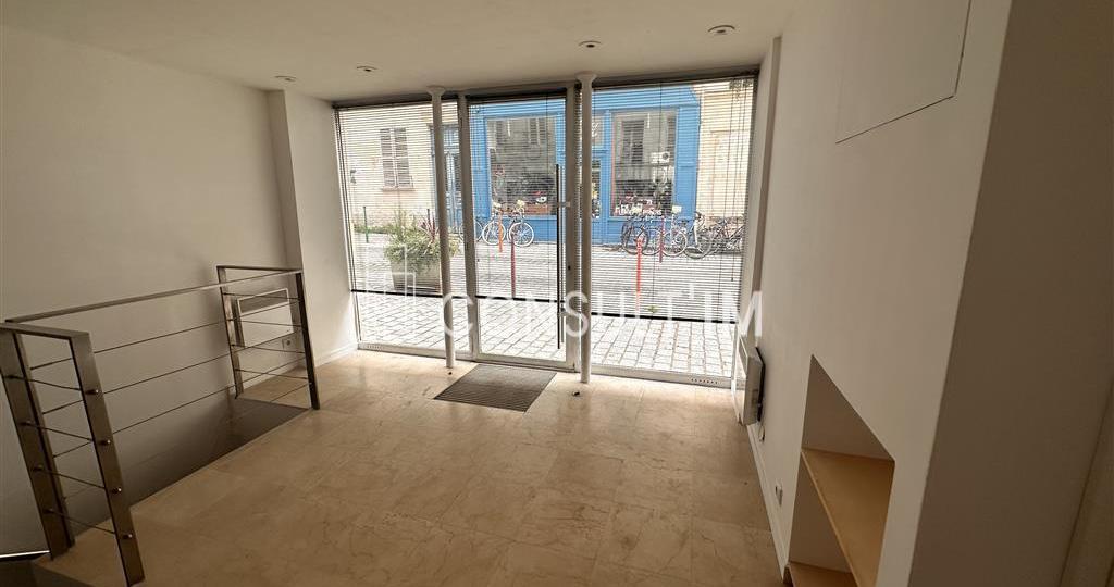 Au coeur du quartier Ménilmontant, en location pure une boutique disponible immédiatement