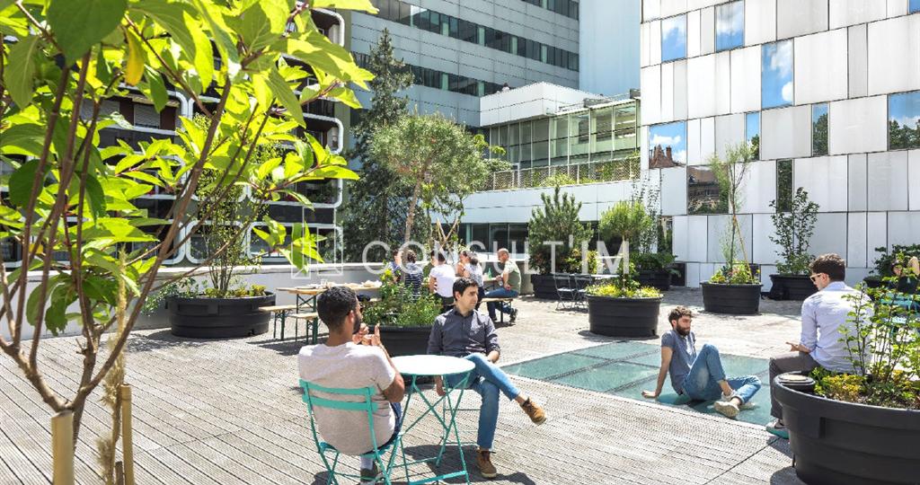 A louer bureaux en très bon état avec terrasse