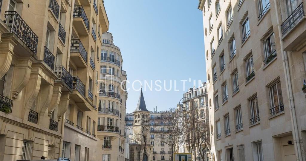 Métro Passy, bureau à louer 45m²