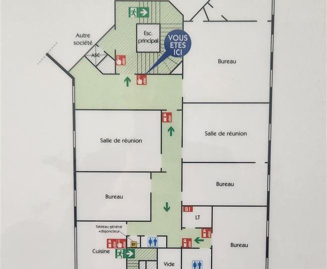 Surface de bureaux de 254 m² en étage élevé