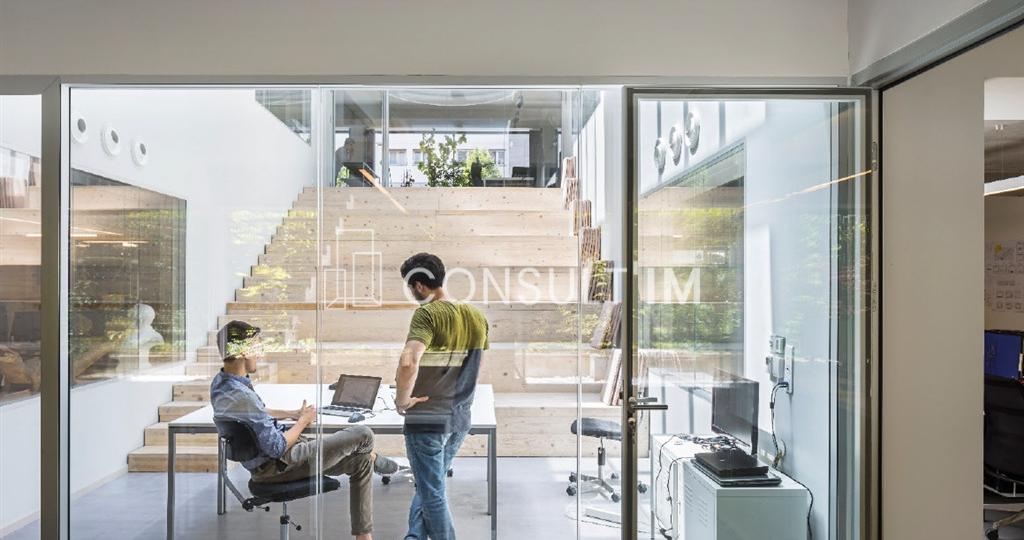 A louer bureaux en très bon état avec terrasse