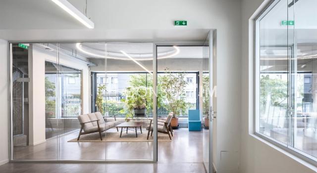 A louer bureaux en très bon état avec terrasse